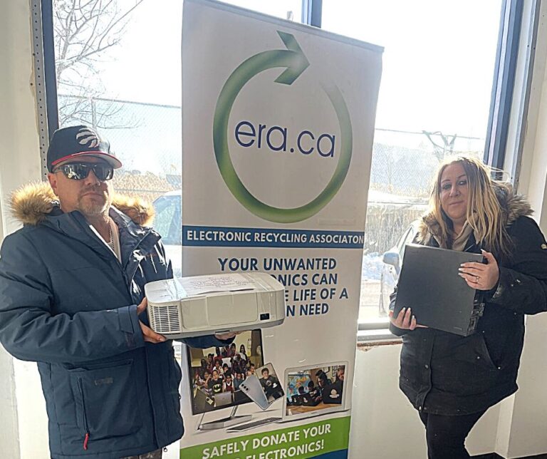 Newmarket Cooperative Homes Receives Computer Donation